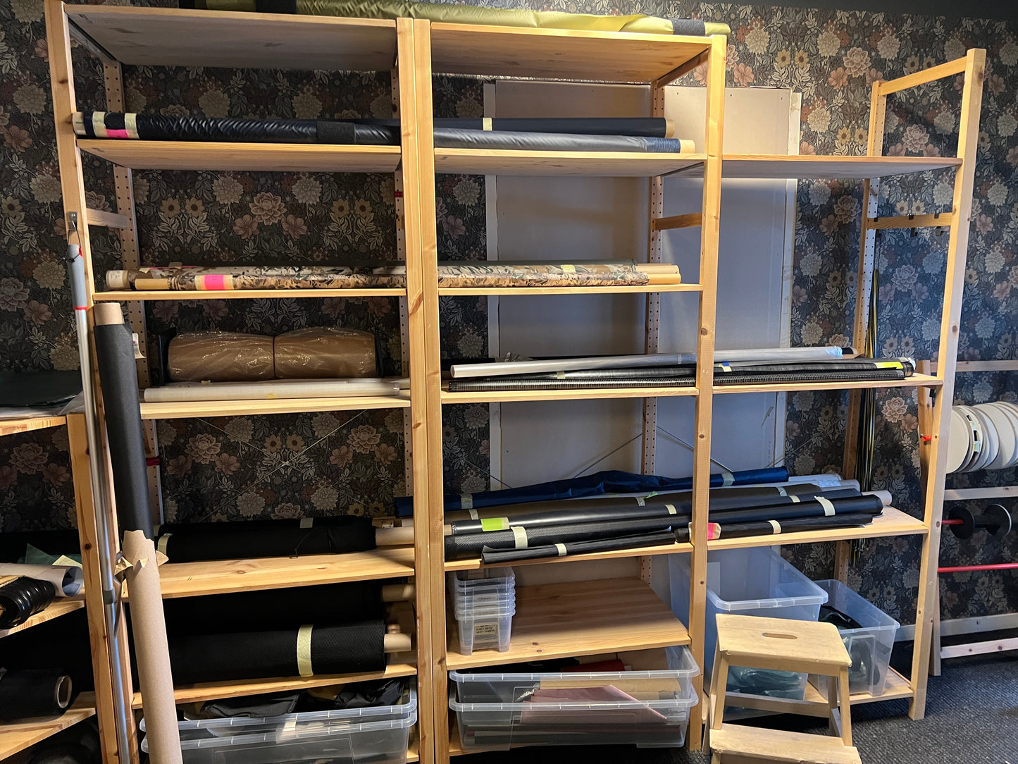 Rent sewing shop