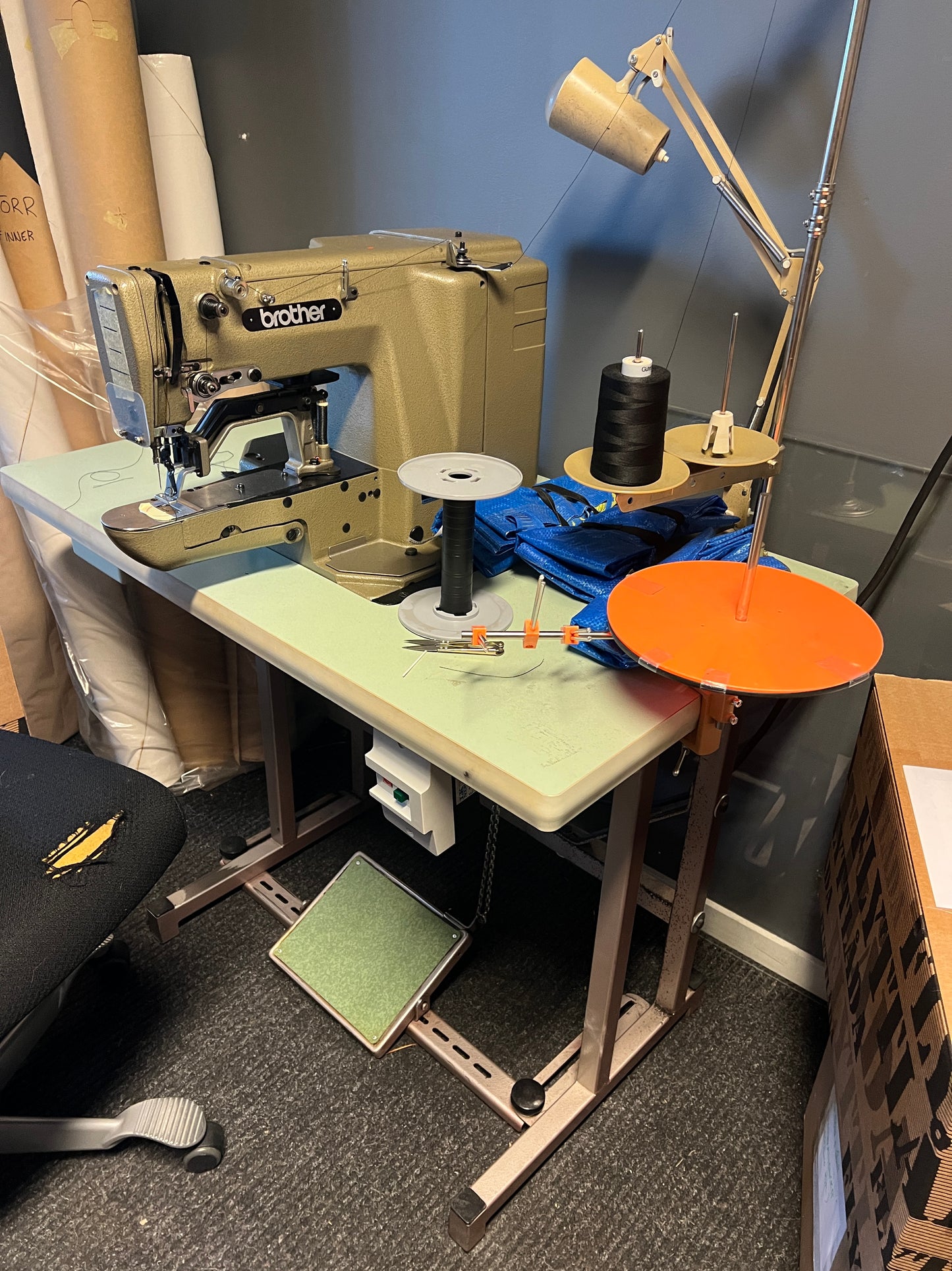 Rent sewing shop