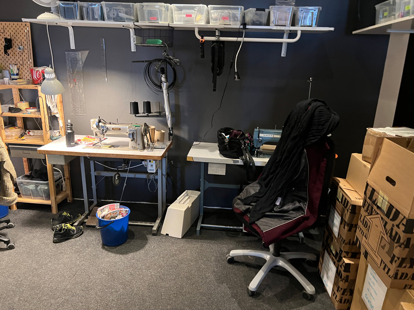 Rent sewing shop
