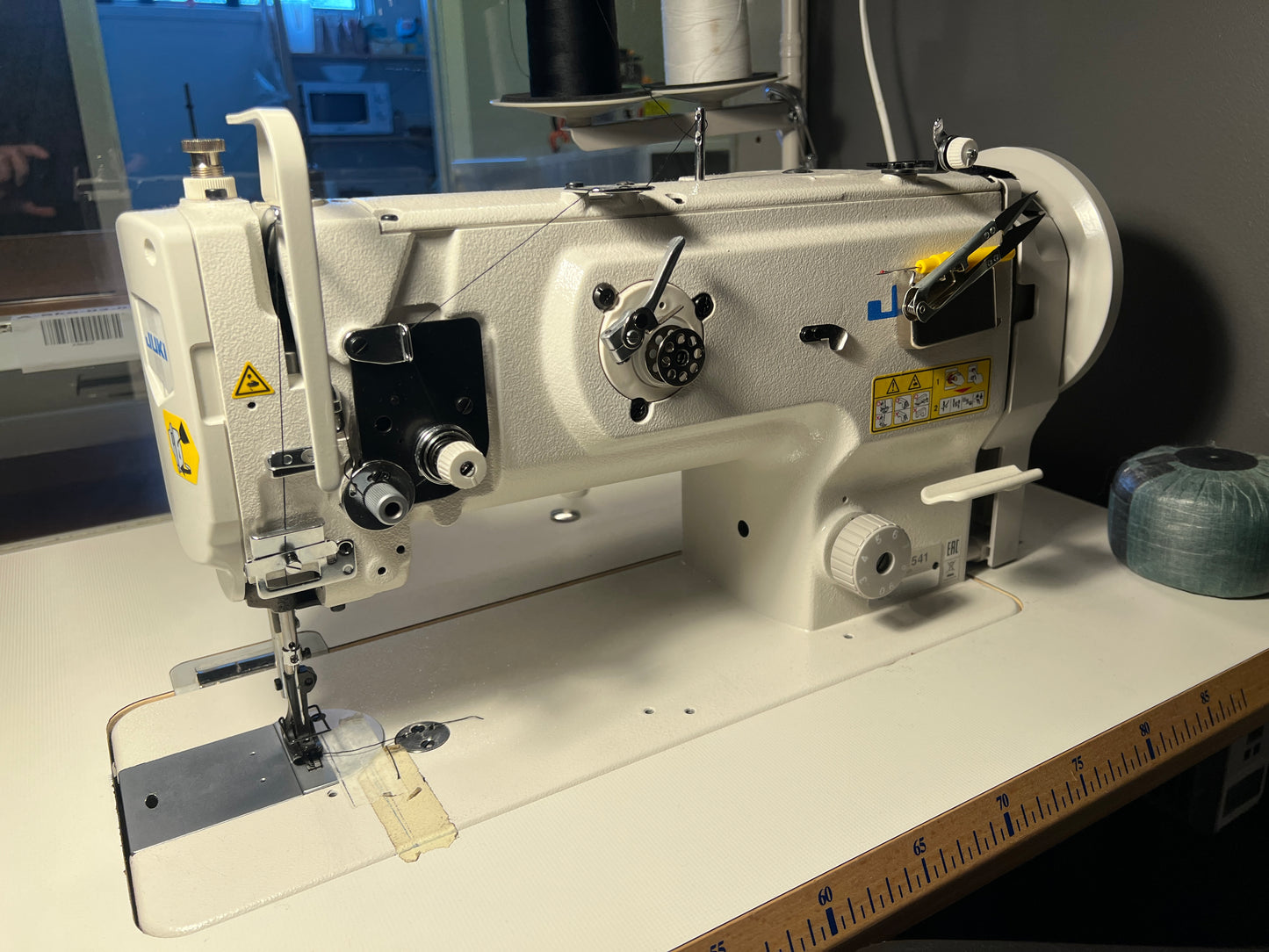 Rent sewing shop